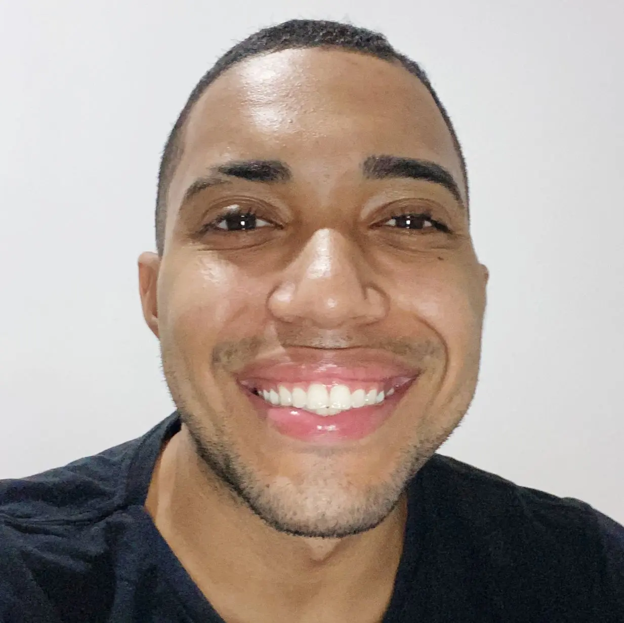 Lucas Proprietário da L & M TURISMO